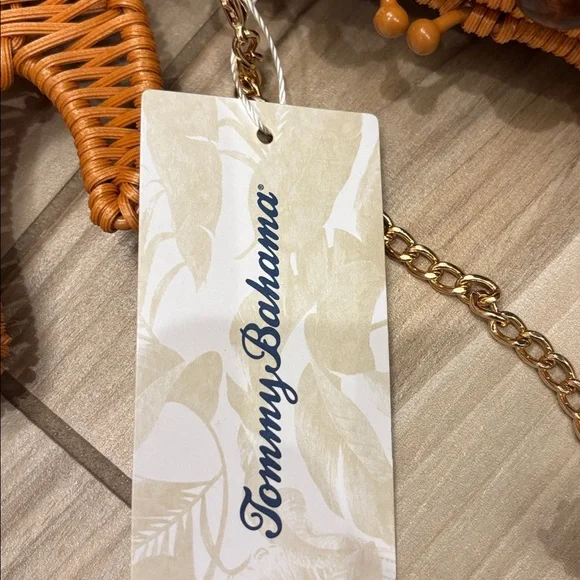 NWT Tommy Bahama woven Crab-Shaped Wicker Handbag - Picture 2 of 5